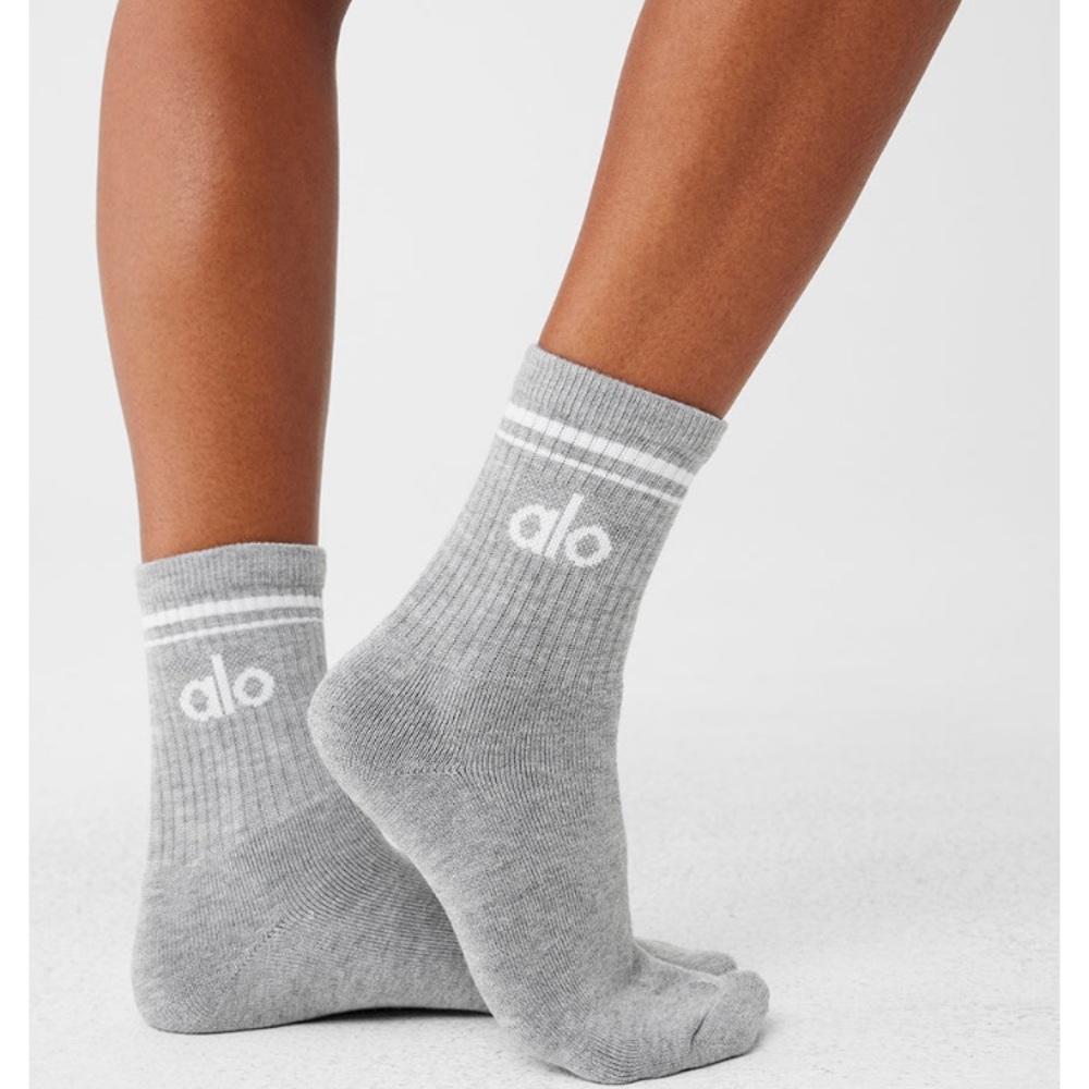 ALO Yoga Light Gray Athletic Socks